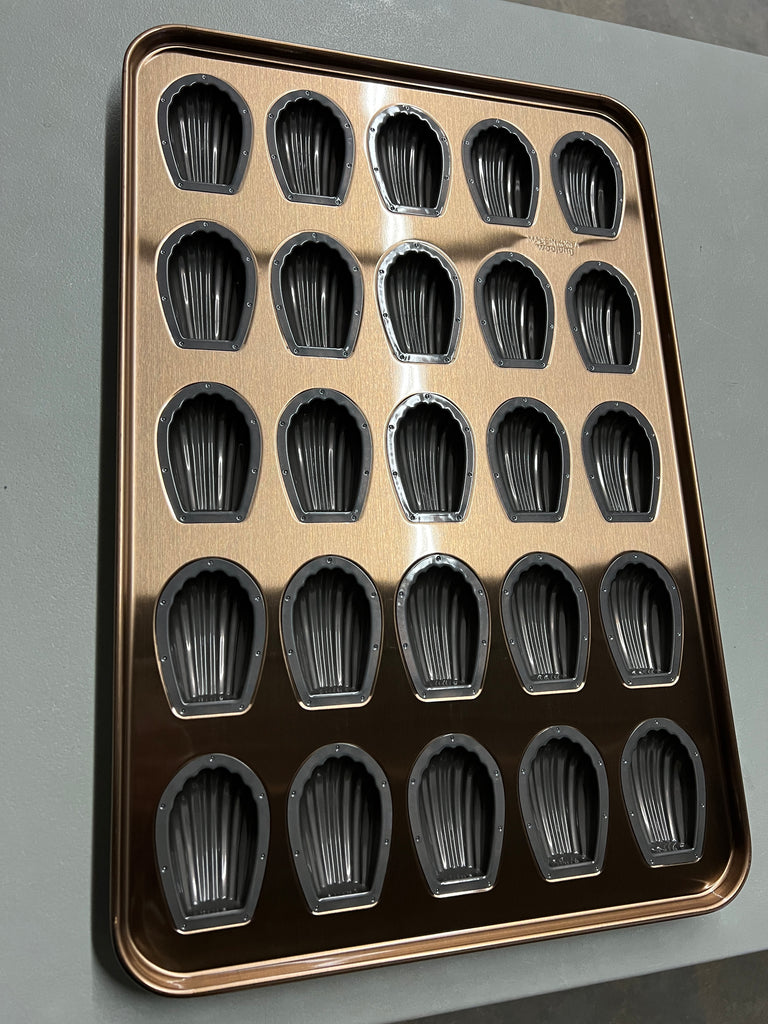 Commercial Silpap Silicone Coated Deep Classic Madelein Gold Pan -25